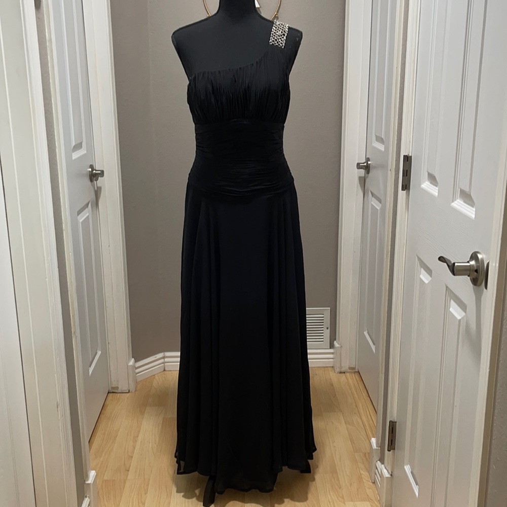 Black Formal Dress. Size 10.
